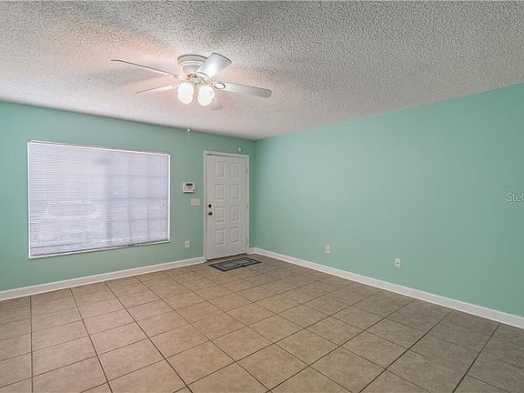 4th image of 1631 Fluorshire Dr