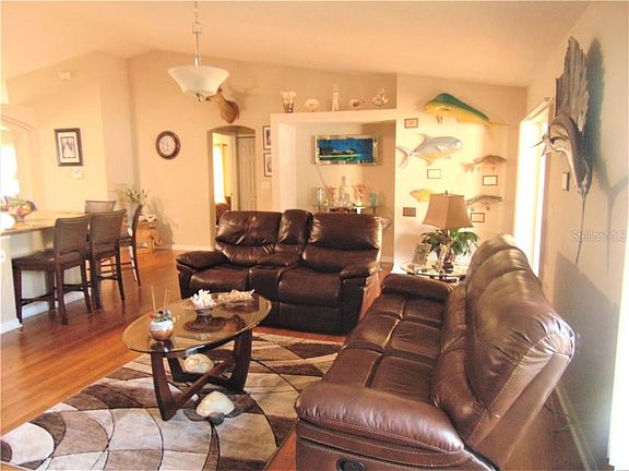 5th image of 659 Marion Oaks Trl