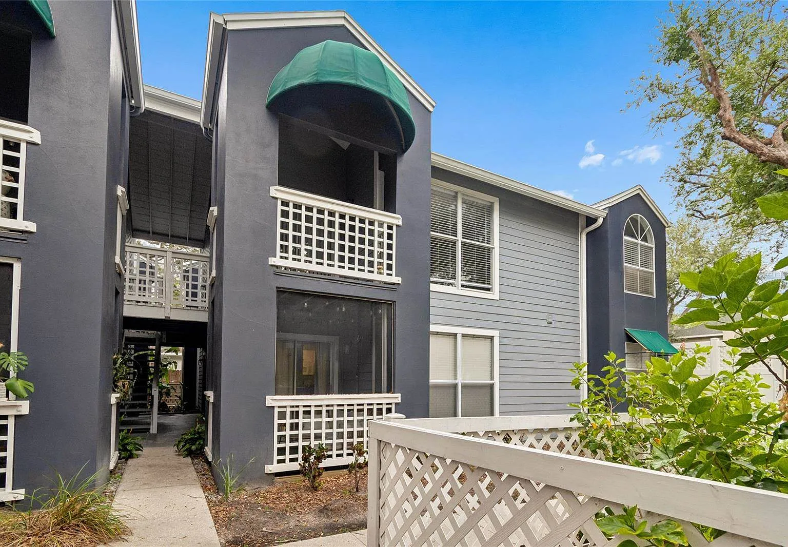 2 bed, 741 sqft, $2,200 — Photo 1