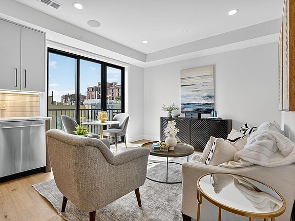 4th image of 2440 Ontario Rd NW #9