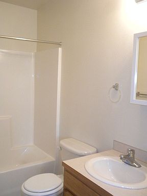 5th image of 1109 N Western Ave APT B