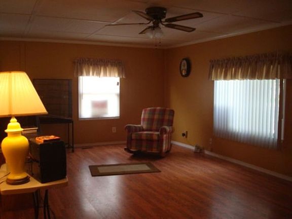 4th image of 14514 United Dr