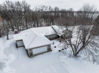 304 Lynsee Ln, Montevideo, MN 56265