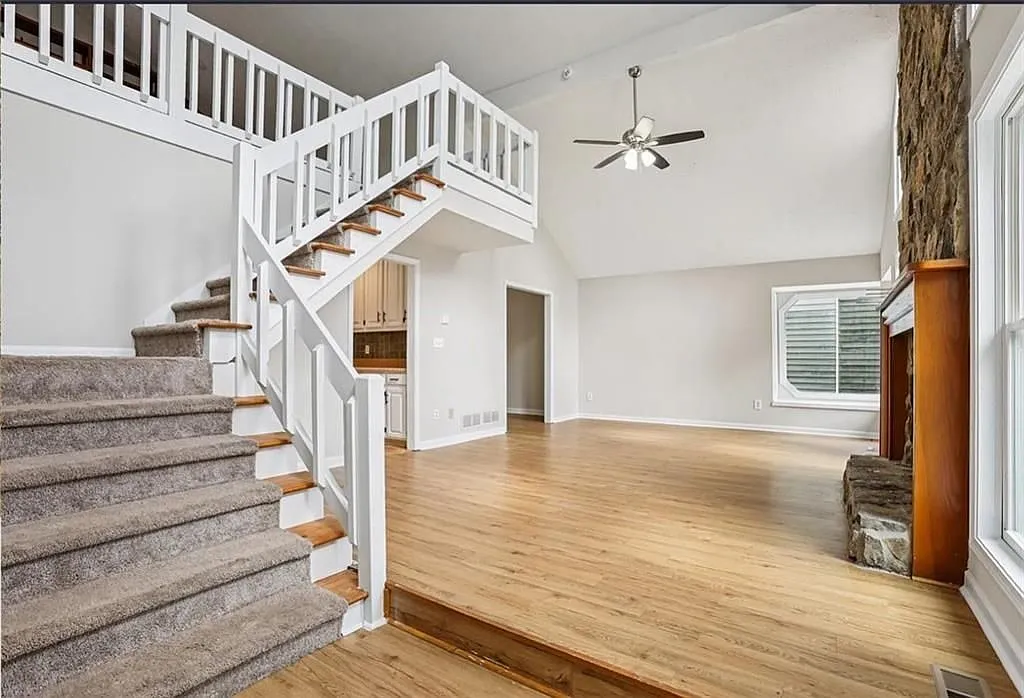 4 bed, 3.0 bath, 2642 sqft, $2,800 — Photo 3