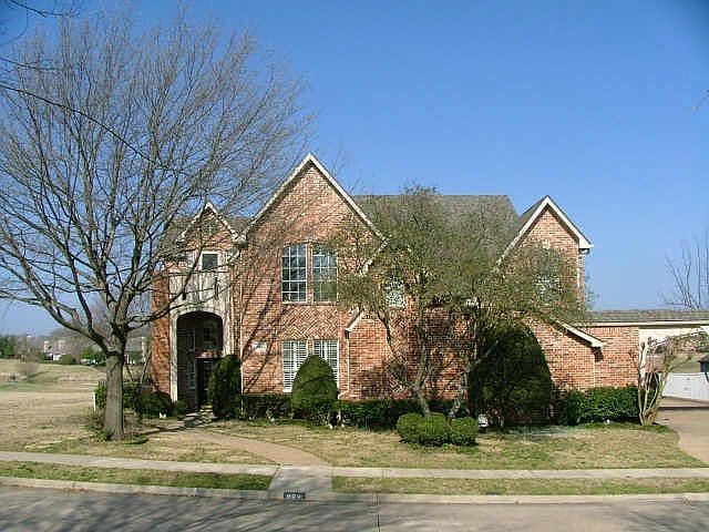 1st image of 904 Lakewood Dr
