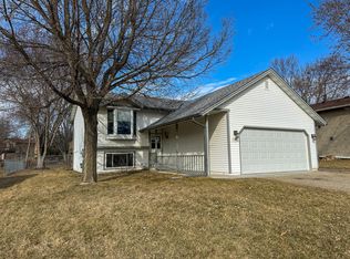 17392 Rustic Hills Dr, Eden Prairie, MN 55346