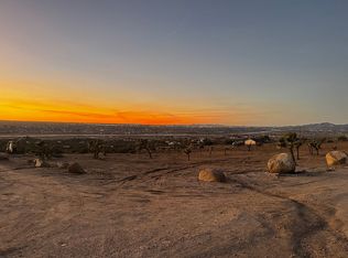 1 Starlight Ln, Apple Valley, CA 92308