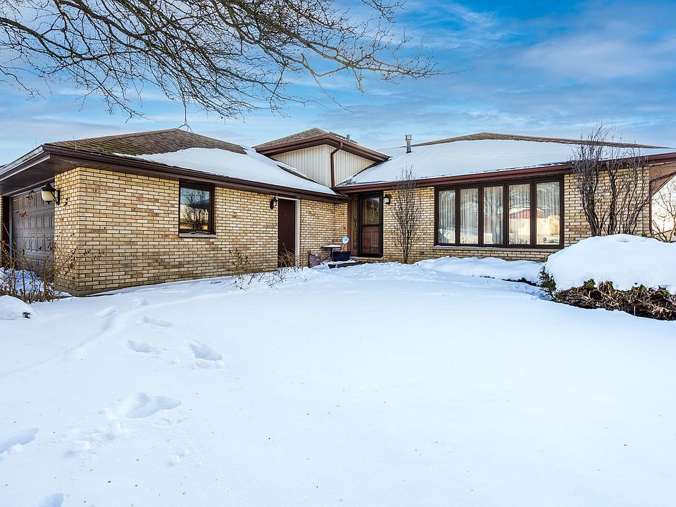 1st image of 15714 Parkside Dr