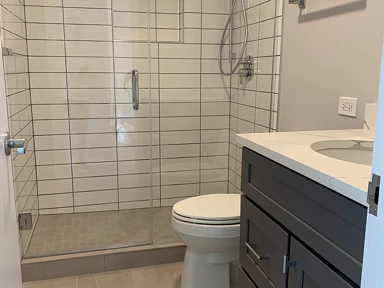 2650 N Lakeview Ave #3705 — Photo 8