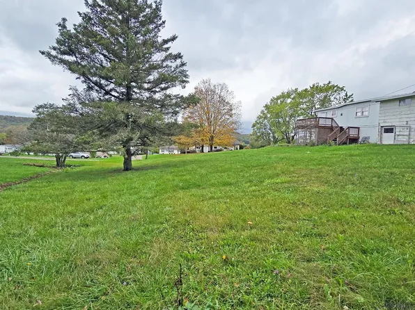 608 7th Ave, Meyersdale, PA 15552