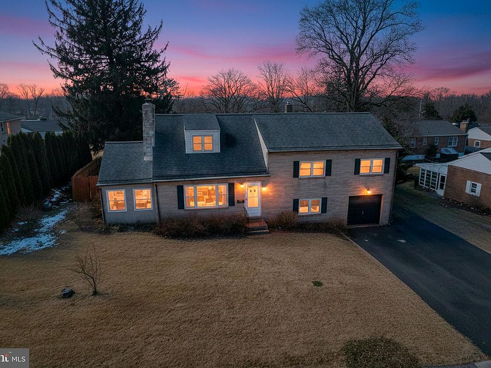 1st image of 404 N Lynn Dr