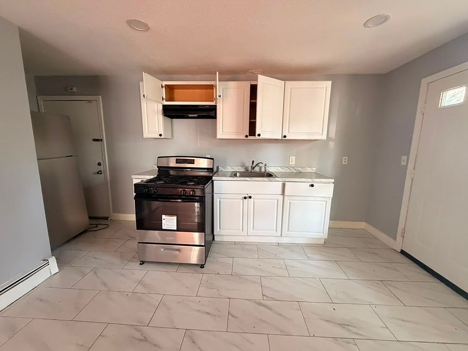 1st image of 133 Clay St #1F