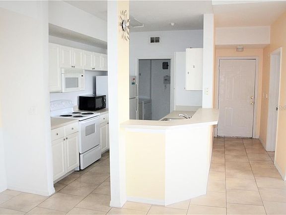 4th image of 5542 Metrowest Blvd Unit 30