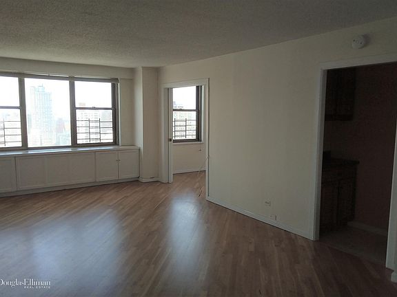5th image of 301 E 79th St #H