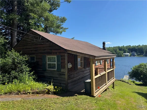 53 Sandy Point Dr, Bernhards Bay, NY 13028
