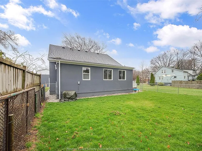 7800 Cecile St — Photo 37