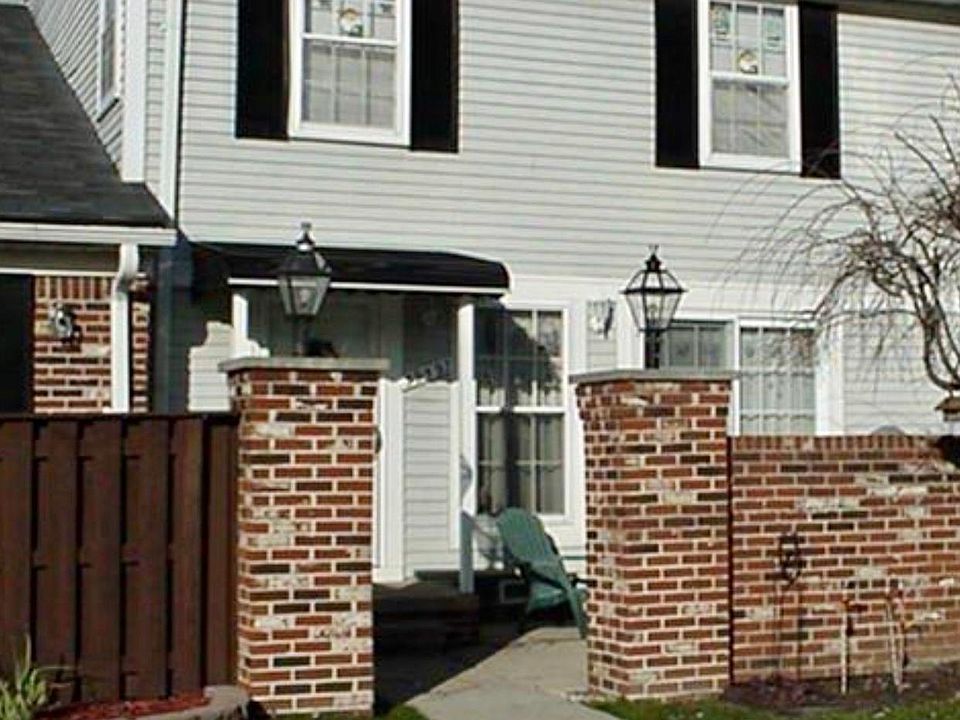 1st image of 39597 Old Dominion Dr