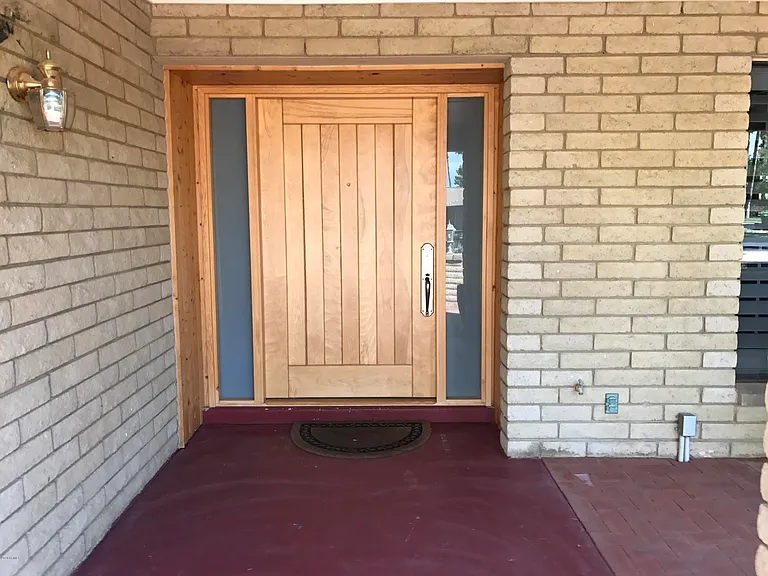 185 E Cercado Ln — Photo 8
