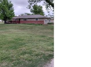 894 14th Ave, McPherson, KS 67460