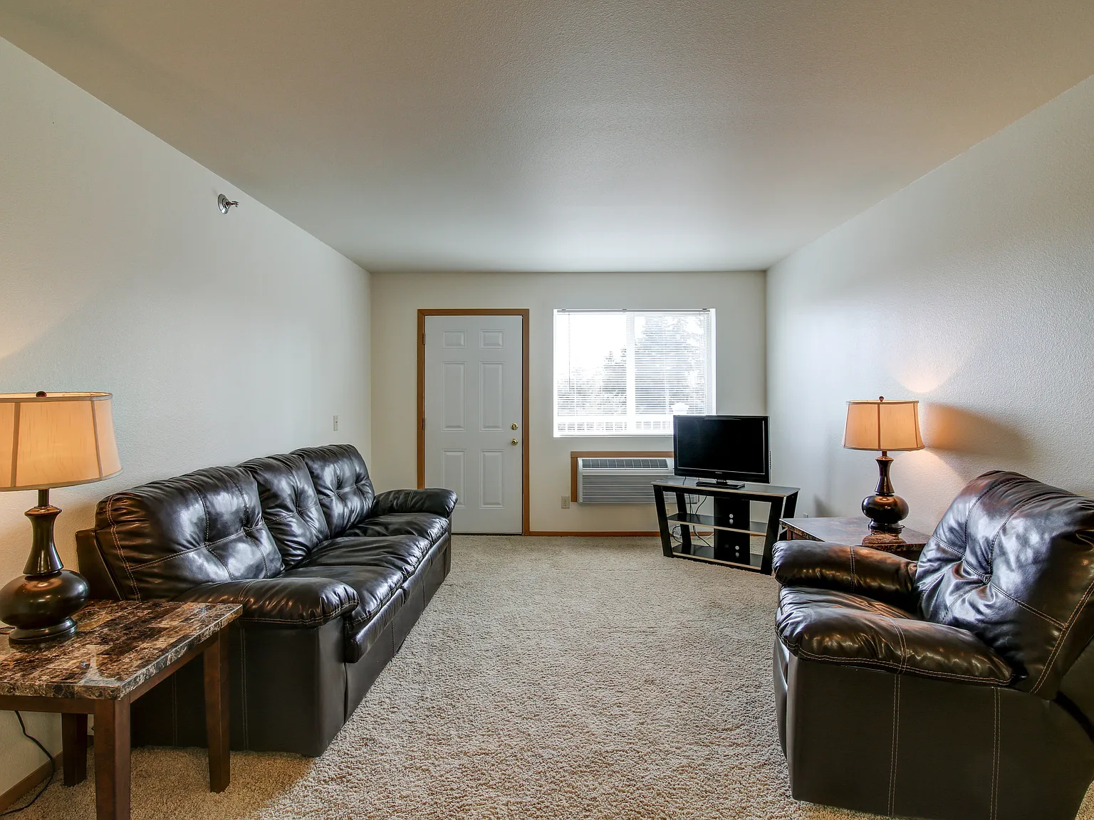 Dakota Point Apartments — Photo 3