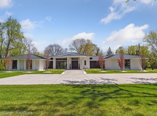 4144 Rouge Circle Dr, Troy, MI 48098