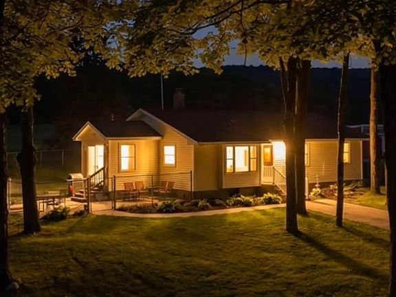 4th image of 1546 Jenkins Rd