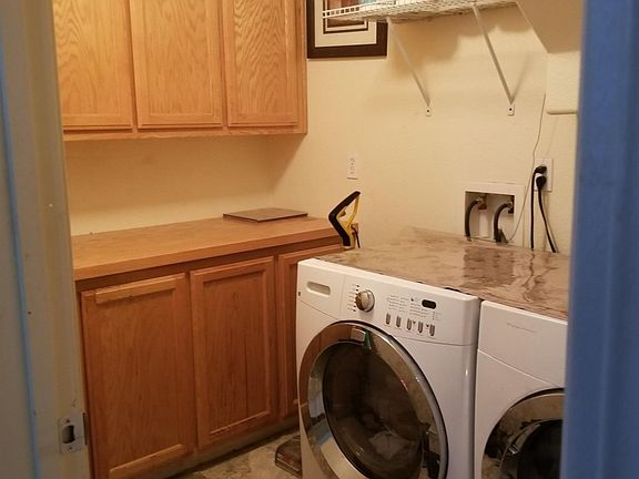 3rd image of 2719 Sunflower Cir