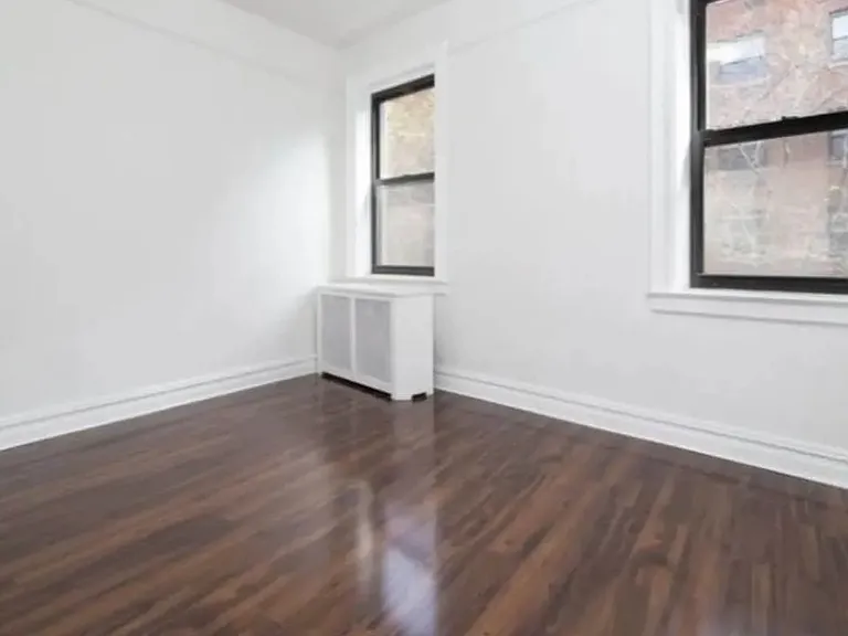 16 Spring St #2 — Photo 2