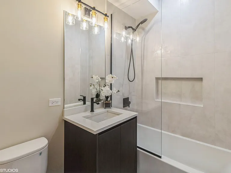 3043 W Irving Park Rd #502 — Photo 16