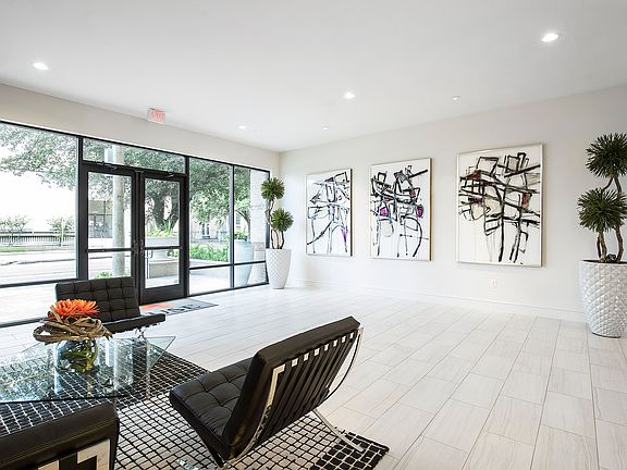 4th image of 1301 Richmond Ave #337