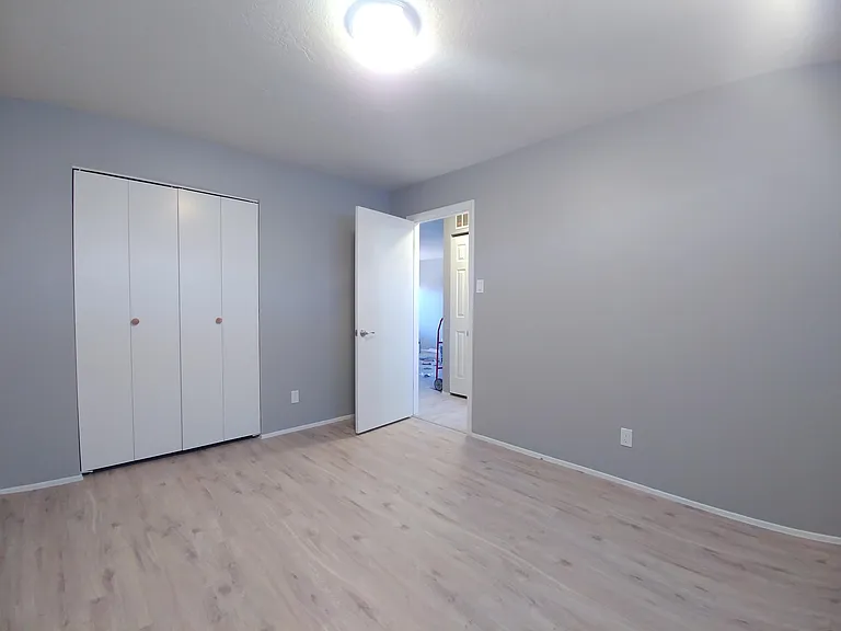 Contemporary, Loaded 2 Bed 2 Bath Apartment on Conchas Park — Photo 30