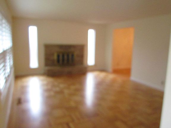 3rd image of 769 Berkshire Dr