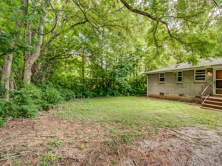 614A Claridge Dr — Photo 20
