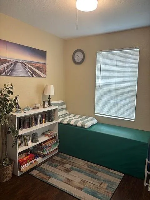 3 bed, 2.0 bath, 1160 sqft, $3,000 — Photo 3