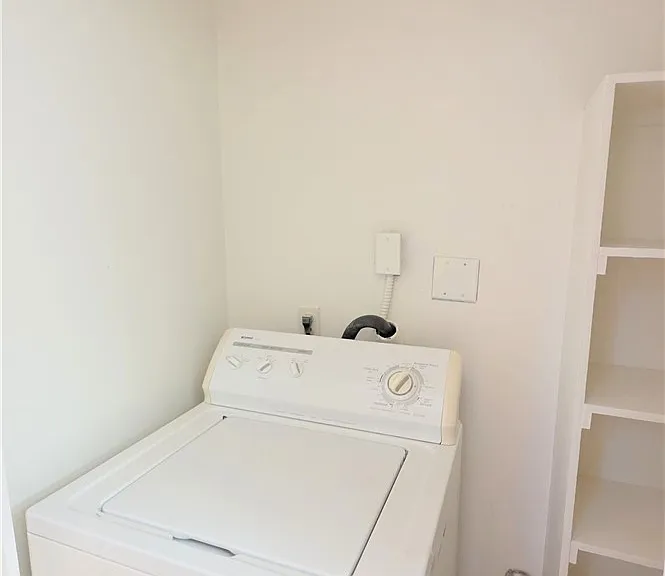 25 Carriage Way — Photo 18