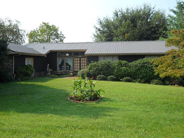 1st image of 217 Gillen Dr