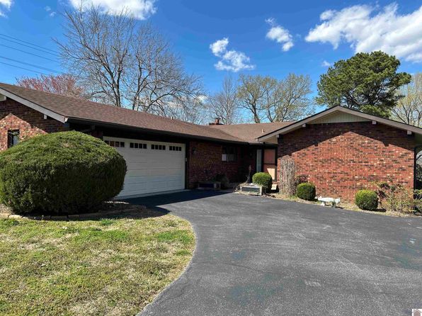 817 E 14th St, Benton, KY 42025
