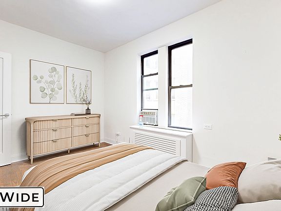 3rd image of 71 W 12th St APT 4G