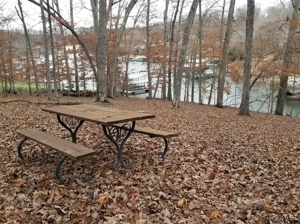 Graceland Pt, Climax Springs, MO 65324