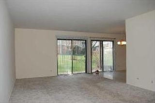 3rd image of 275 Wilmette Ct Unit A1