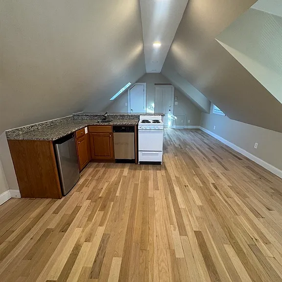 35 State St #4 — Photo 2