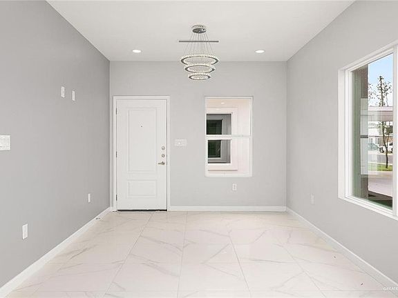 5th image of 3529 S Dominique St #1