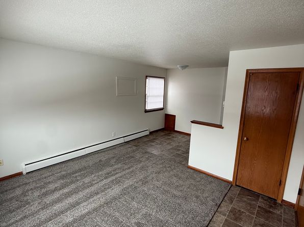 5121 University Ave NE #101