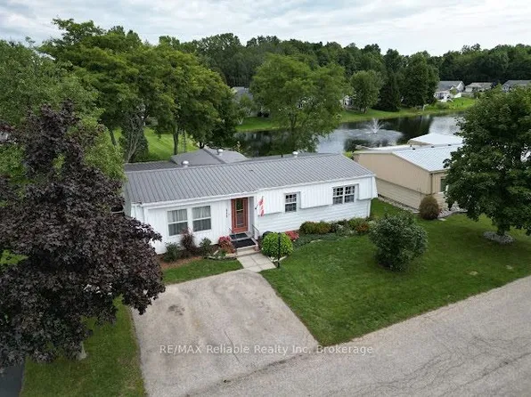 413 Shannon Blvd, South Huron, ON N0M 1T0