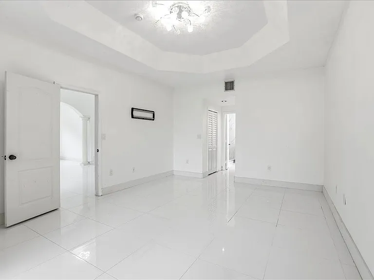 3802 SW 165th Ter — Photo 22