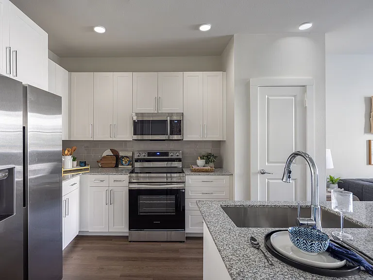 Broadstone Baybrook apartments community photo