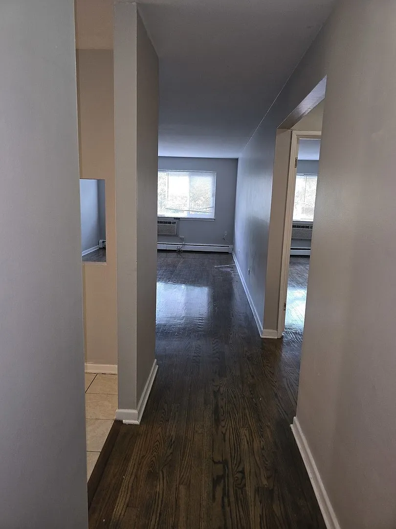 1 bed, 850 sqft, $1,700 — Photo 4