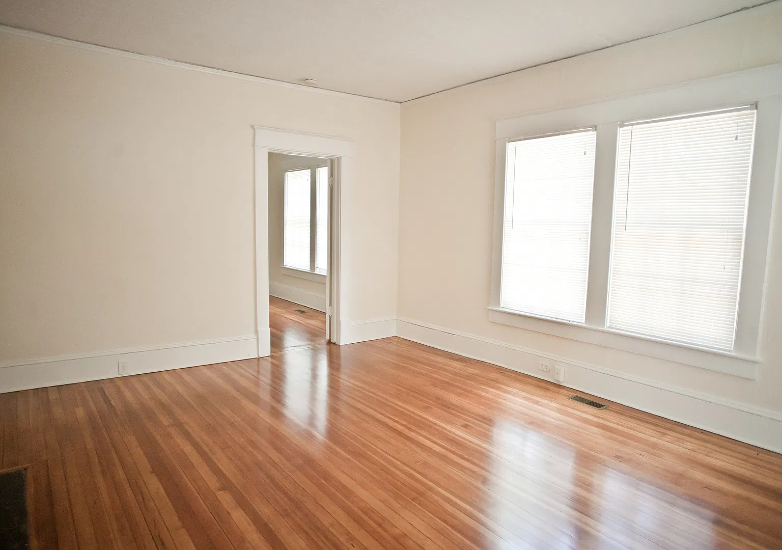 2br/1ba apartment in renovated cottage on North St. — Photo 3