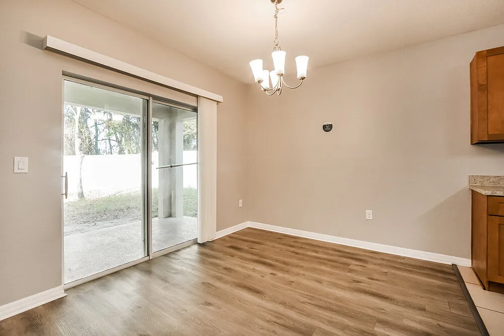 4 bed, 2.0 bath, 1852 sqft, $2,940 — Photo 4