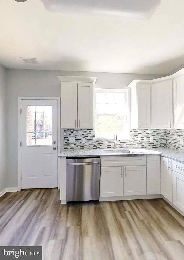 3 bed, 1485 sqft, $2,500 — Photo 4